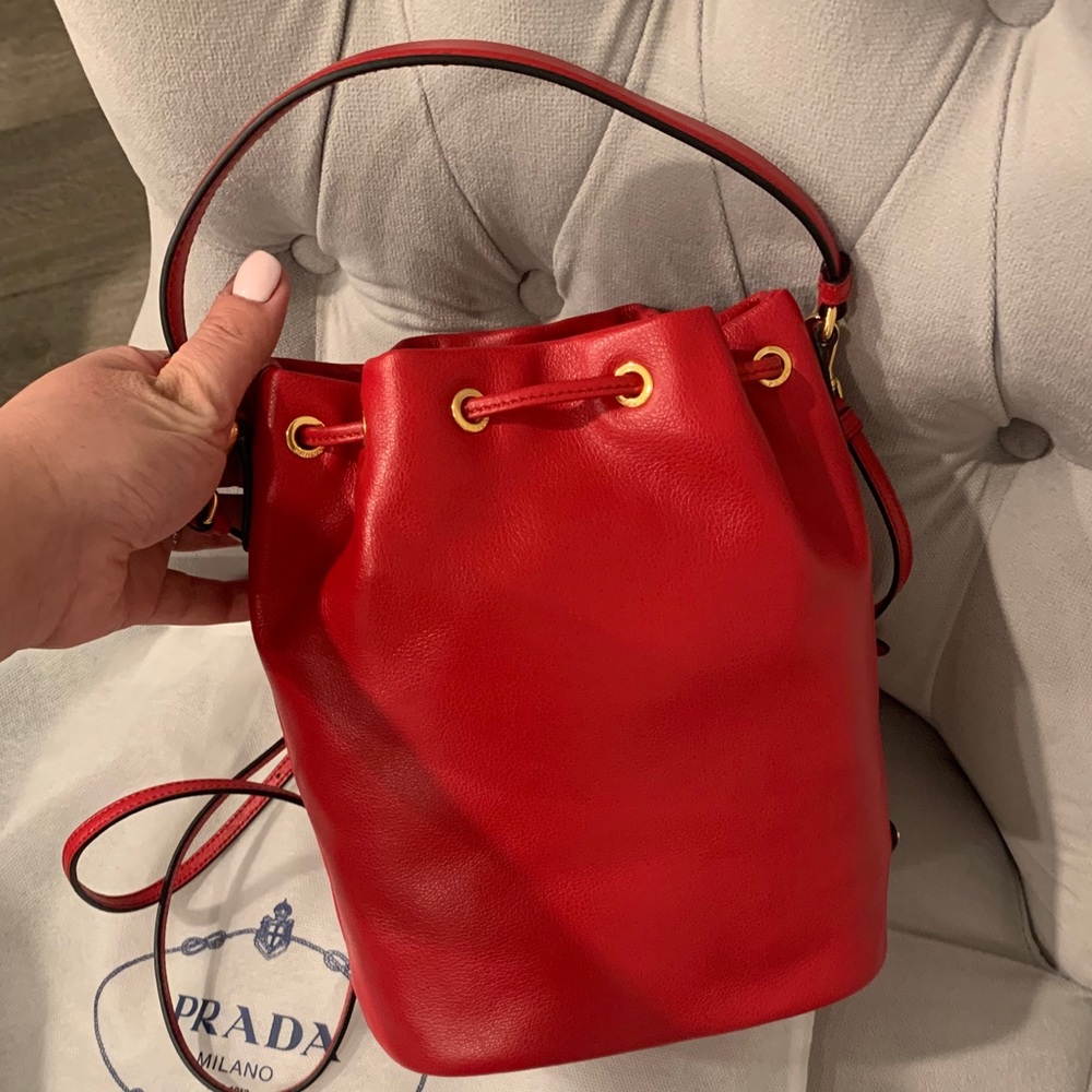 Prada red bucket bag - brand new - Picture 3 of 8